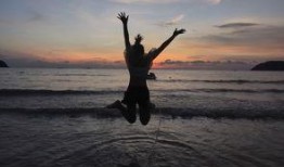 结伴同行看风景最新爆料