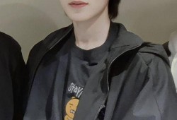 宋亚轩三个少年爆料视频,揭秘青春校园的欢乐时光