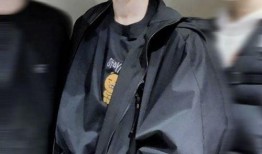 宋亚轩三个少年爆料视频,揭秘青春校园的欢乐时光